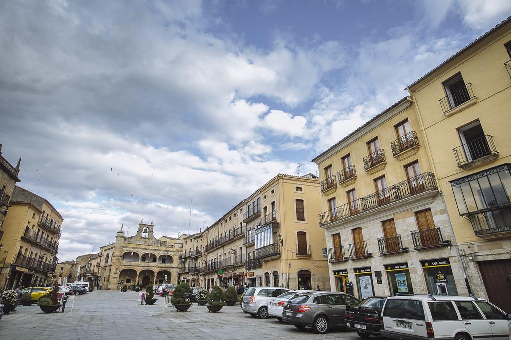 Hostal Plaza Ciudad-Rodrigo Eksteriør bilde