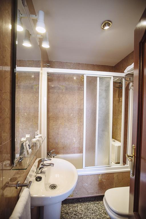 Hostal Plaza Ciudad-Rodrigo Rom bilde