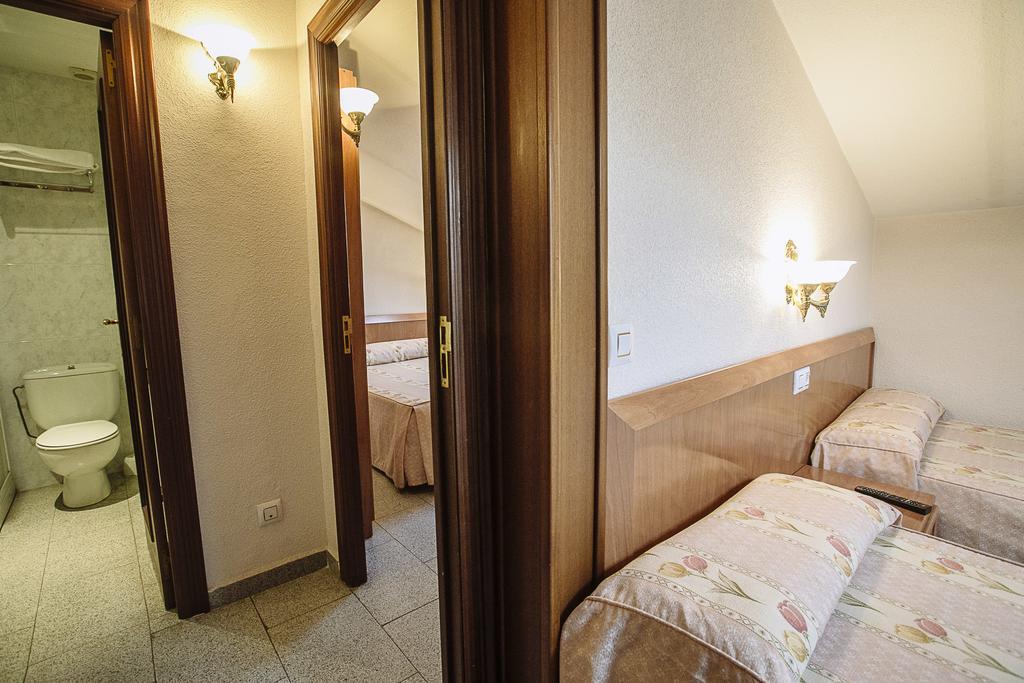 Hostal Plaza Ciudad-Rodrigo Rom bilde