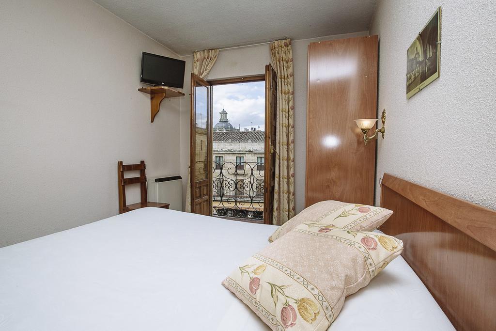 Hostal Plaza Ciudad-Rodrigo Eksteriør bilde