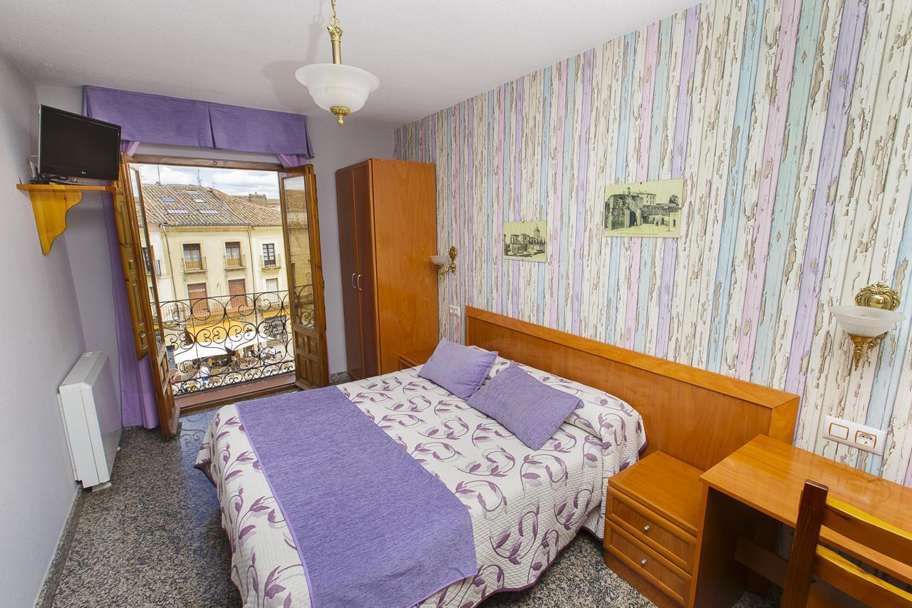 Hostal Plaza Ciudad-Rodrigo Eksteriør bilde